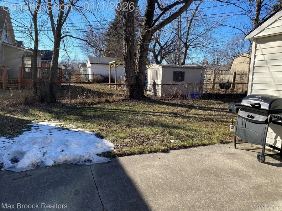 4812 Berwyn Drive, Warren, MI 48092 - Image #2