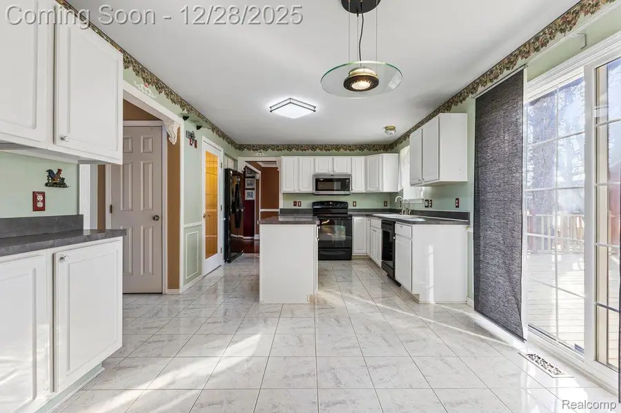 8886 Stonebridge Court, Van Buren, MI 48111 - Image #2