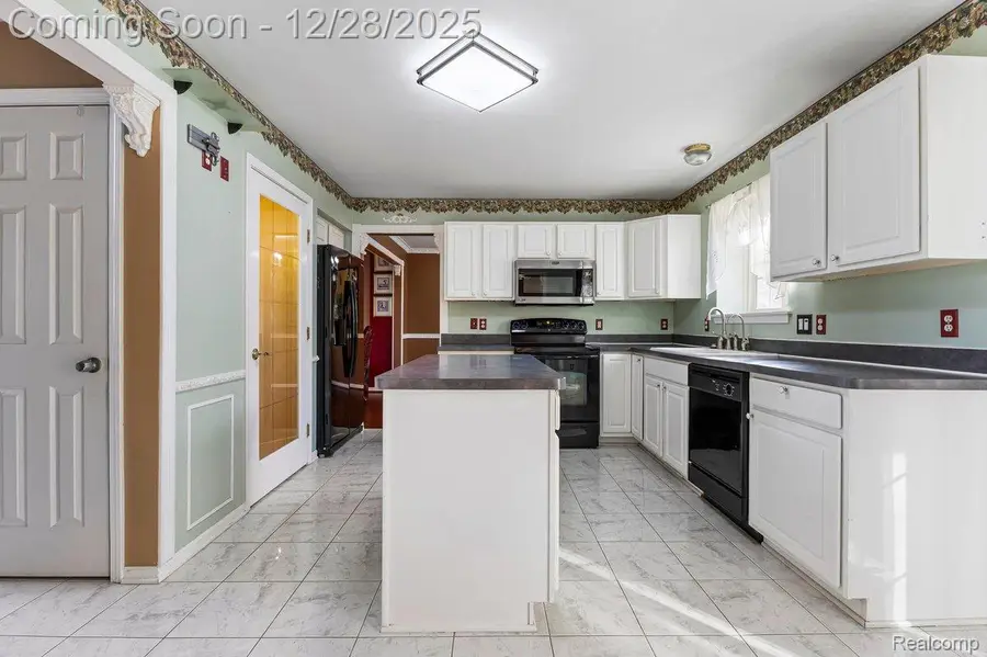 8886 Stonebridge Court, Van Buren, MI 48111 - Image #3