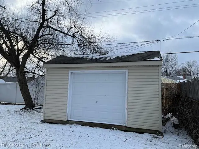 630 Gargantua Avenue, Clawson, MI 48017 - Image #3