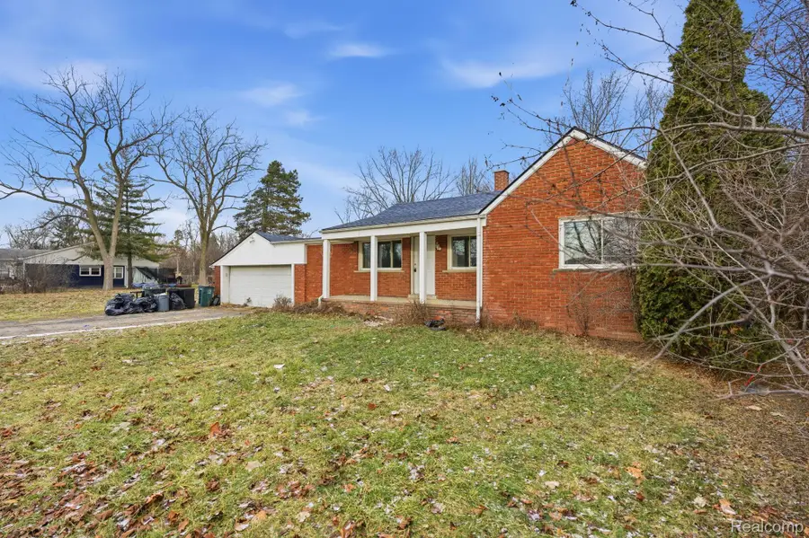 2907 Lovington Drive, Troy, MI 48083 - Image #2