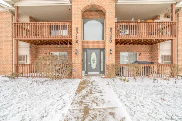 9714 Sawgrass Court, Belleville, MI 48111