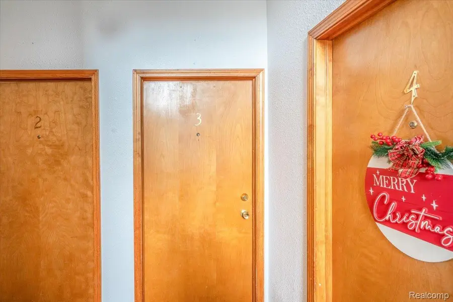 9714 Sawgrass Court, Belleville, MI 48111 - Image #2