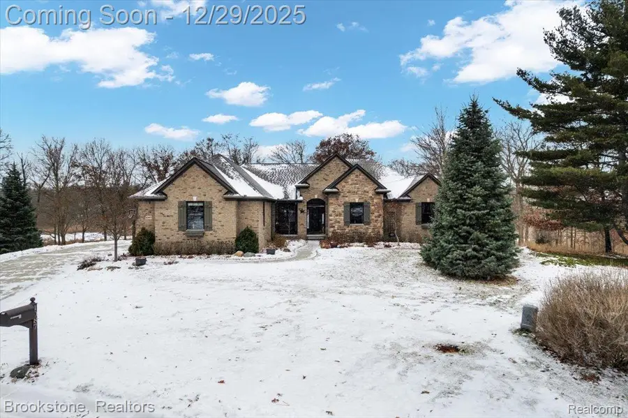 1087 Watersmeet Court, Oxford, MI 48371 - Image #2