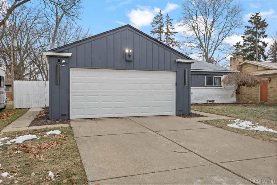 23016 Pembroke Avenue, Detroit, MI 48219 - Image #3