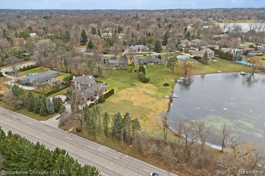 4456 W Maple Road, Bloomfield, MI 48301 - #3