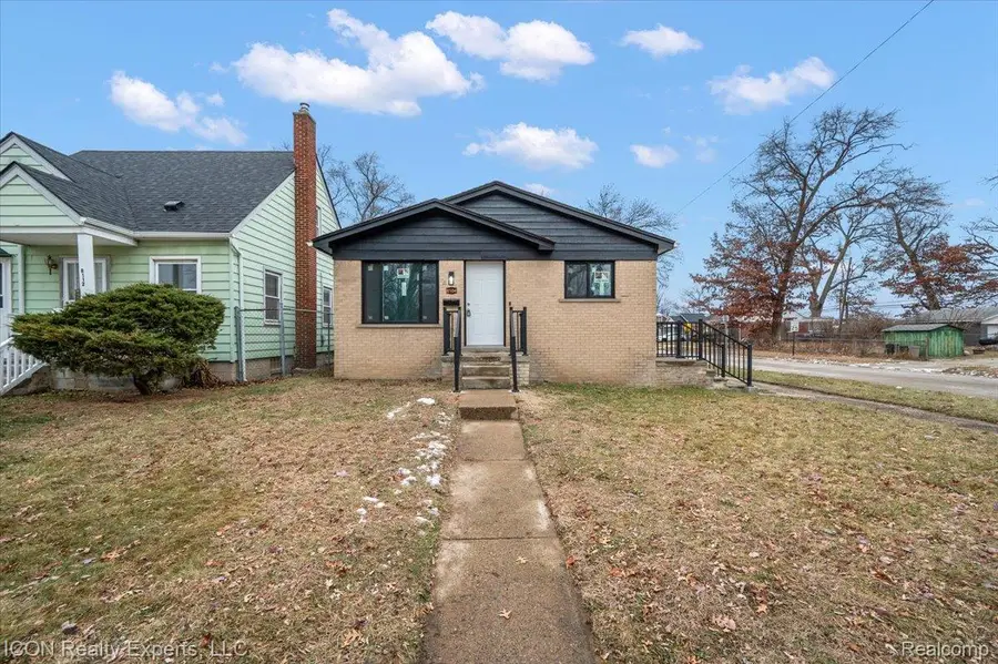 8104 Cloverdale Avenue, Ferndale, MI 48220 - Image #3