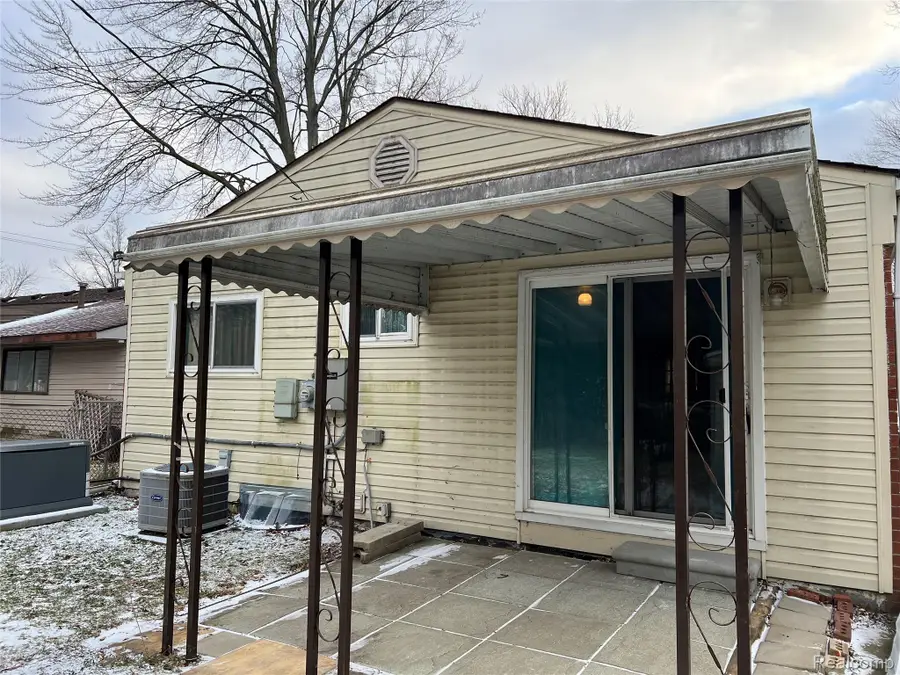 33626 Hiveley Street, Westland, MI 48186 - Image #2