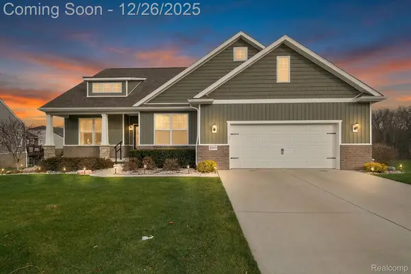 3255 Waverly Woods Lane, Howell, MI 48843
