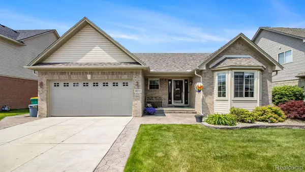 24272 Charles Drive, Brownstown, MI 48183