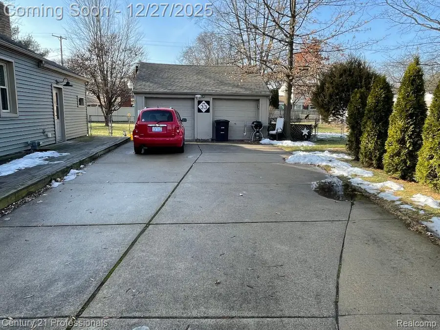 14089 Brookfield Street, Livonia, MI 48154 - Image #2