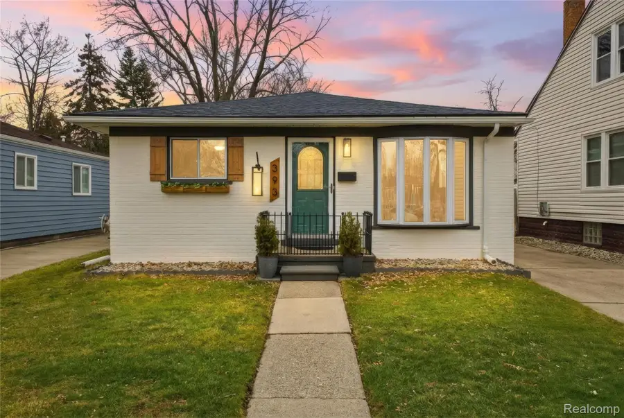 393 W Hudson Avenue E, Madison Heights, MI 48071 - Image #3