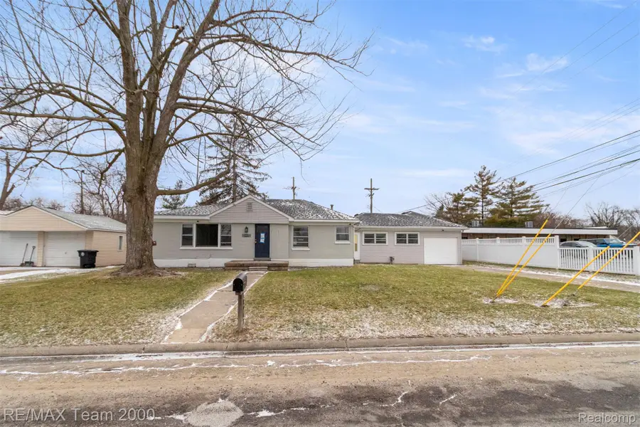 18943 Lathers Street, Livonia, MI 48152 - Image #2