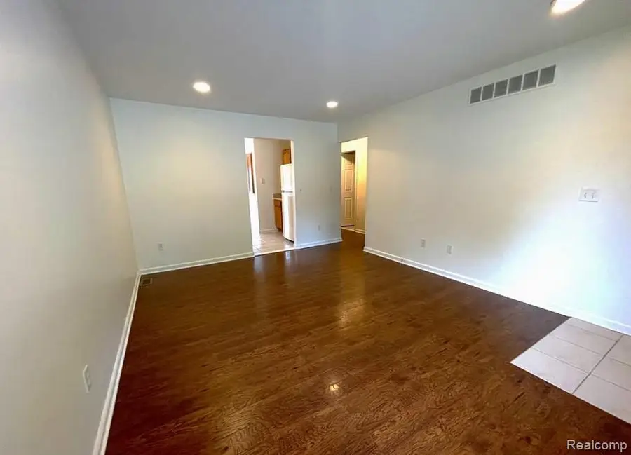 25769 Village Lane, Warren, MI 48089 - Image #3