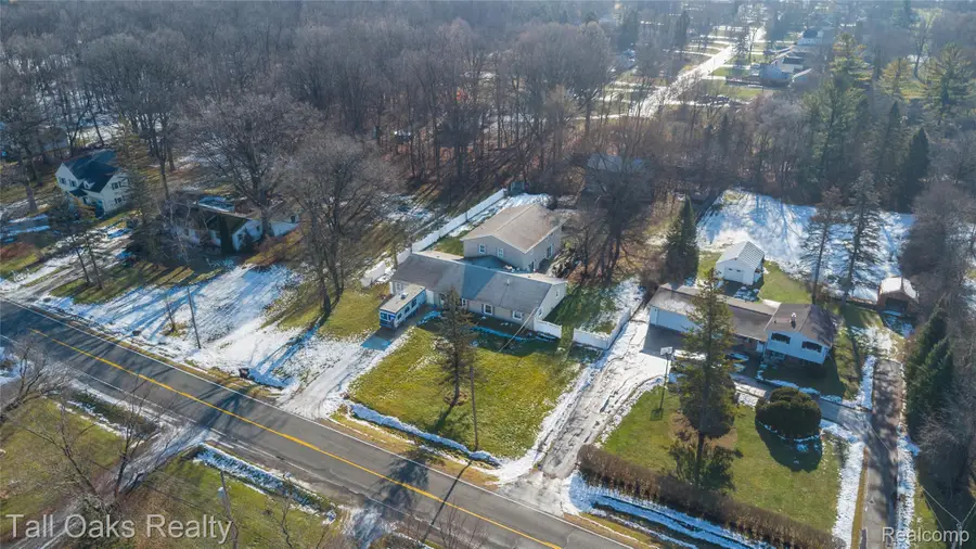 6054 E Pierson Road, Flint, MI 48506 - Image #3