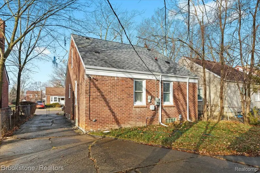 7690 Heyden Street, Detroit, MI 48228 - Image #2