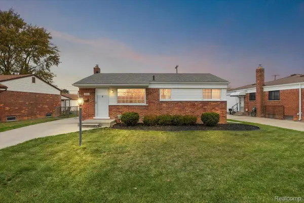 18053 S Wind Drive, Fraser, MI 48026