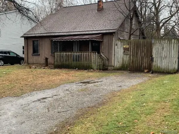 35321 Hazelwood Street, Westland, MI 48186