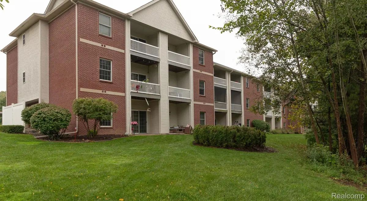 6600 Trillium Village Lane #23, Clarkston, MI 48346 - Image #1
