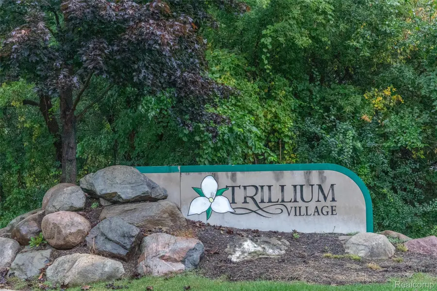 6600 Trillium Village Lane #23, Clarkston, MI 48346 - Image #2