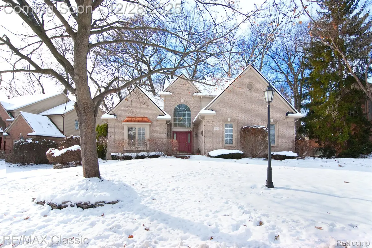 3628 Warwick Drive, Rochester Hills, MI 48309 - Image #1