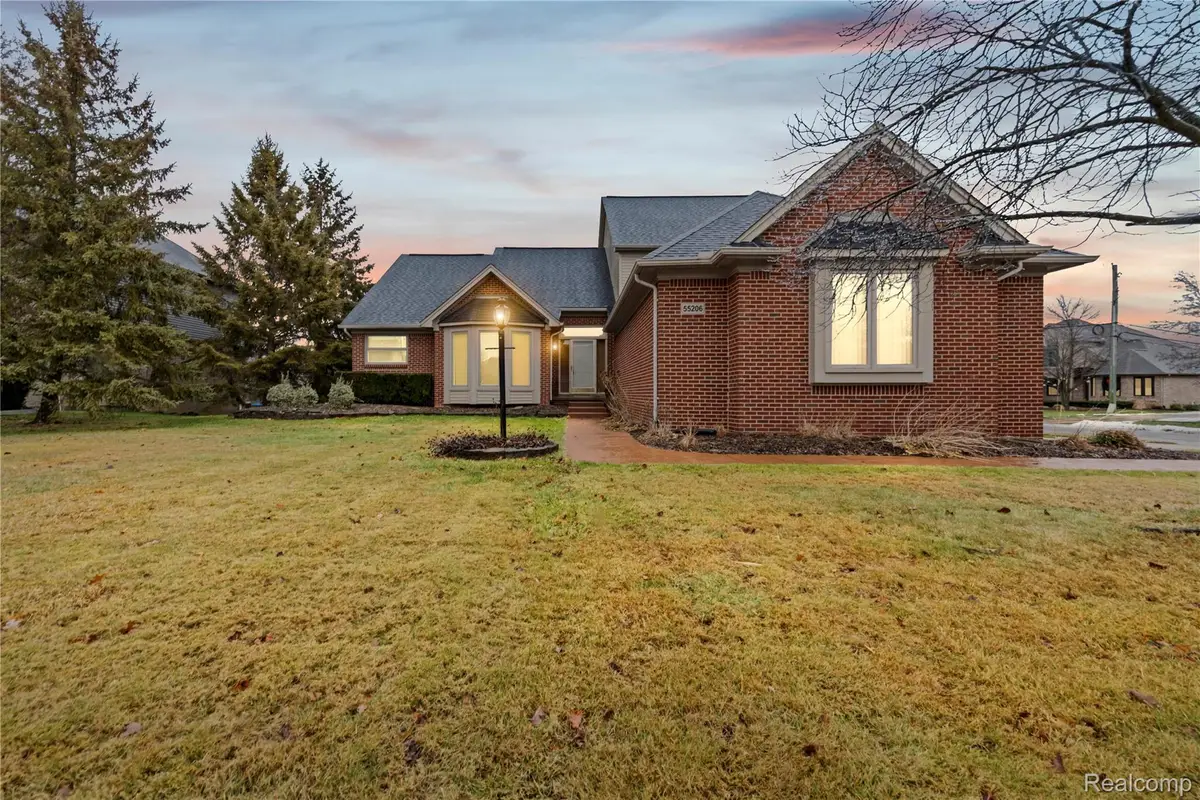 55206 Leonard Court, Shelby Charter Township, MI 48316 - Image #1