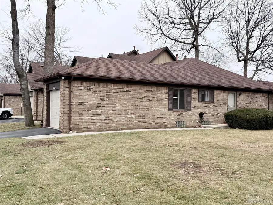 3793 Heritage Parkway, Dearborn, MI 48124 - Image #2