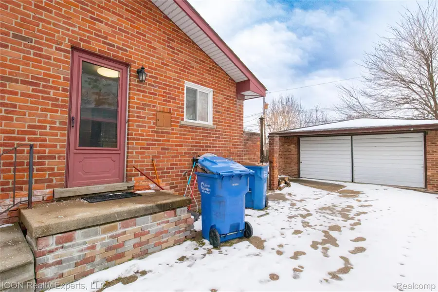 23917 Grunalt Avenue, Warren, MI 48091 - Image #3
