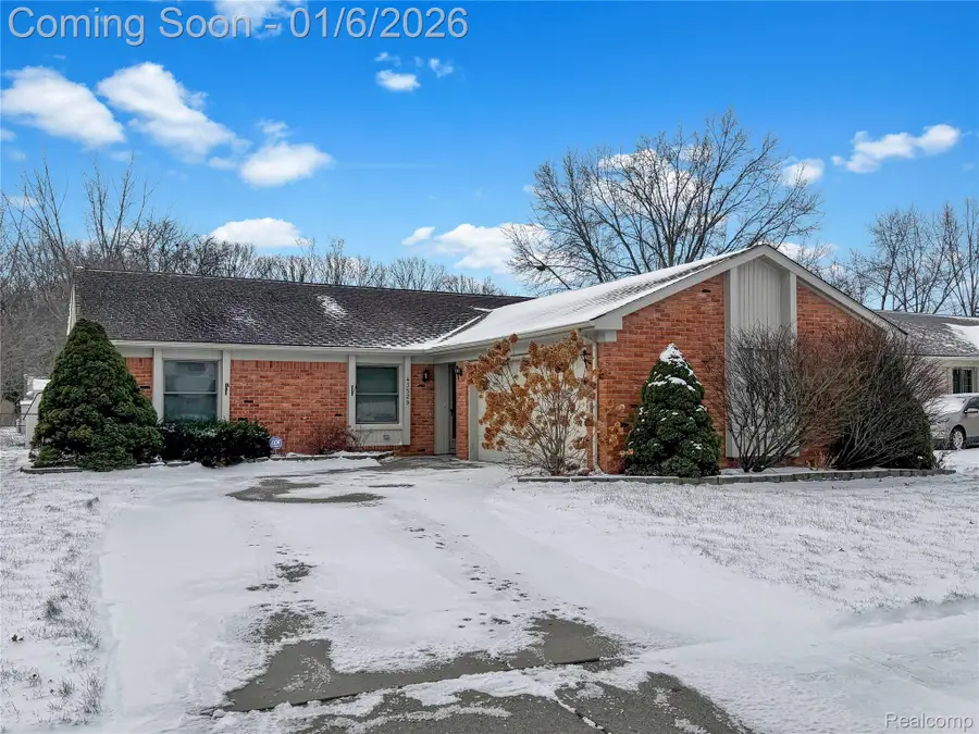 43529 Oakbrook Road, Canton, MI 48187 - Image #3