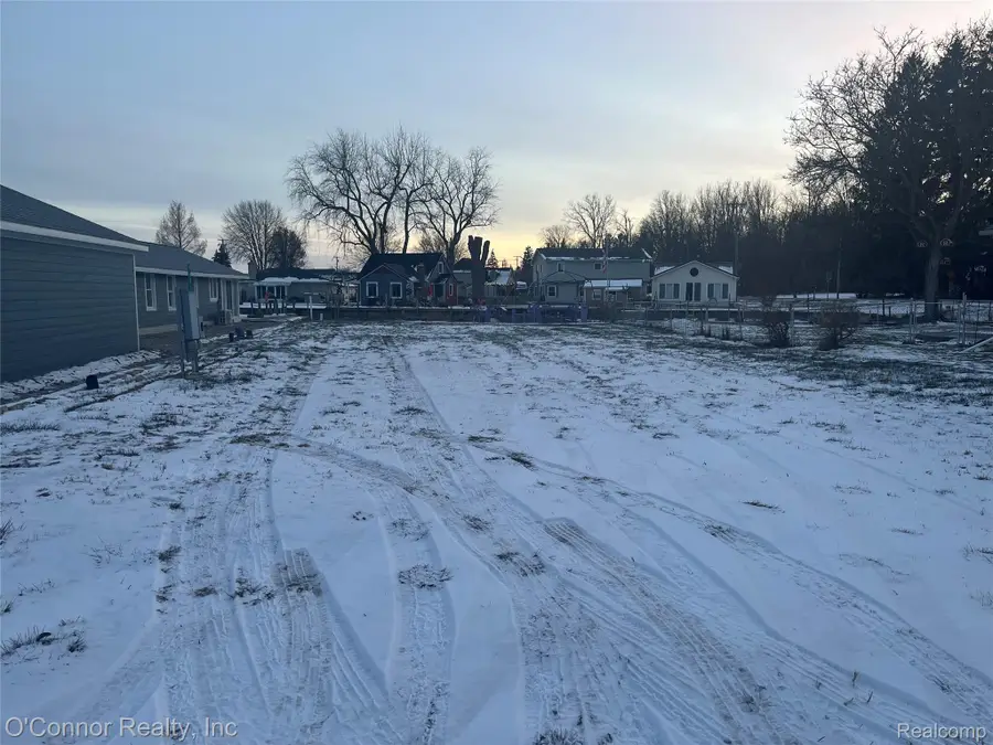 9451 Elizabeth Street, Algonac, MI 48001 - Image #2