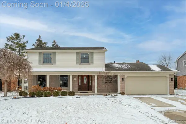 17937 Country Club Drive, Livonia, MI 48152