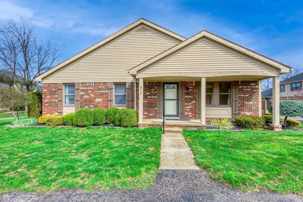 8707 Forest Court, Warren, MI 48093 - #1