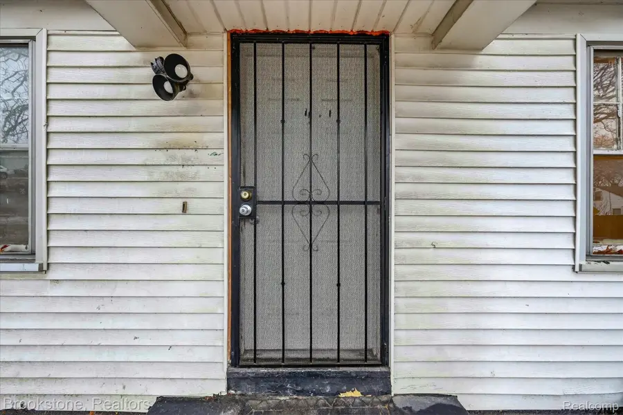 7285 Mansfield Street, Detroit, MI 48228 - Image #3