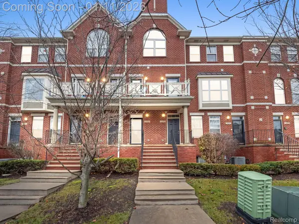 3139 Camden Drive, Troy, MI 48084