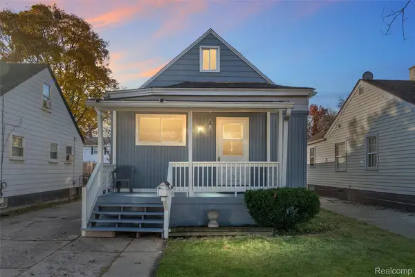 20462 Hollywood Street, HarperWoods, MI 48225