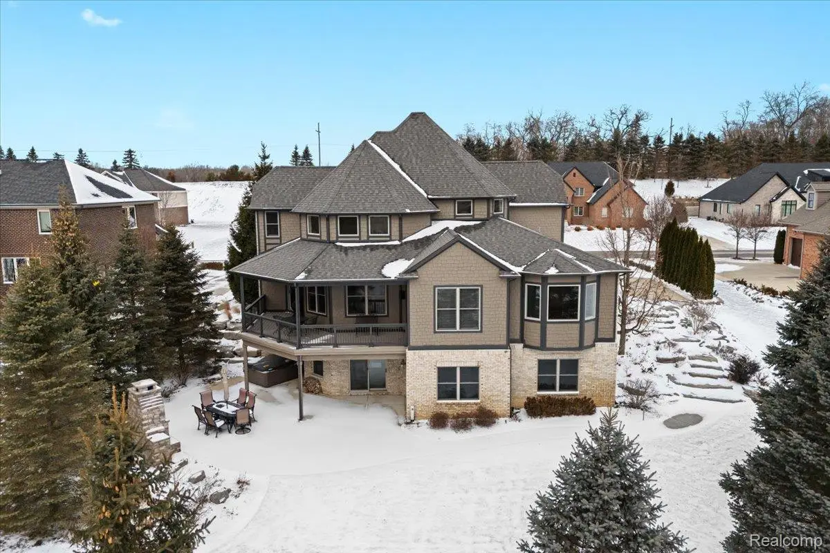 10511 Stoney Point Drive, Green Oak, MI 48178 - Image #1