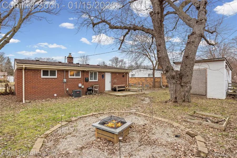13340 Woodvale Street, Oak Park, MI 48237 - Image #2