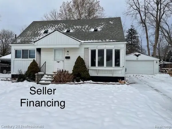 32468 Rosslyn Avenue, GardenCity, MI 48135