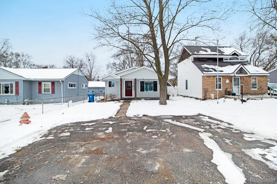 4018 Quillen Avenue, Waterford, MI 48329 - Image #2