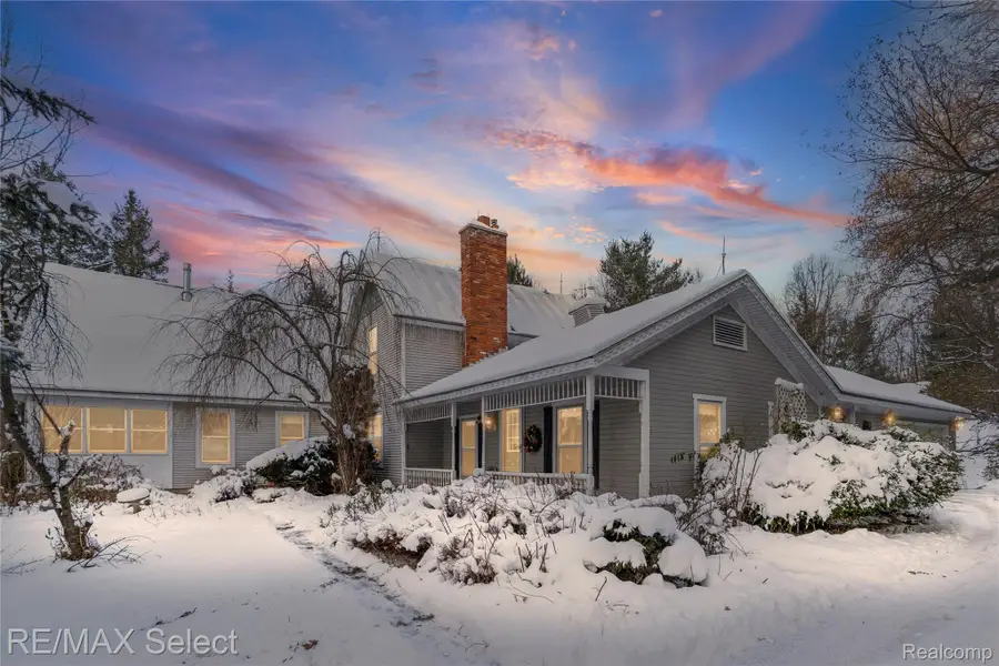 9710 Rattalee Lake Road, Clarkston, MI 48348 - Image #2