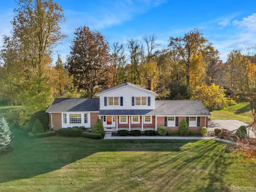 334 Beechview Drive S, Rochester, MI 48306 - #2