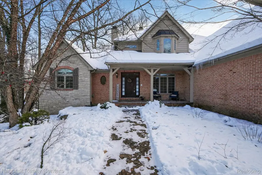 1569 Gleneagles, Highland, MI 48357 - Image #3