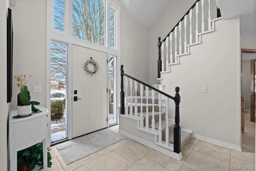 11163 Hammerstone Drive, South Lyon, MI 48178 - Image #2