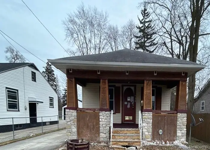 1928 Parkwood Avenue, Saginaw, MI 48601 - Image #2