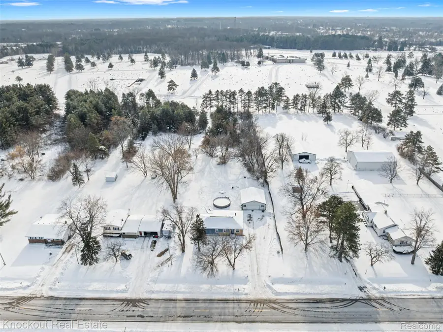 1268 E Dodge Road, Thetford, MI 48458 - Image #2