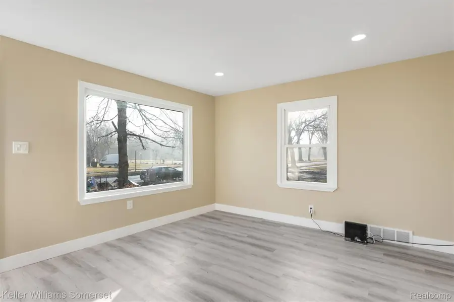 19711 Chapel Street, Detroit, MI 48219 - Image #3