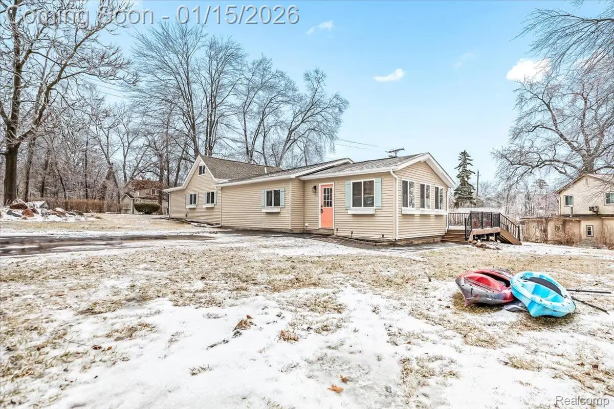 9115 Gale Road, White Lake, MI 48386 - Image #1