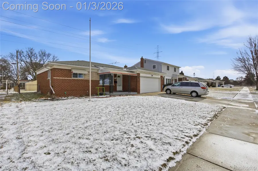 27106 Sutherland Drive, Warren, MI 48088 - Image #3