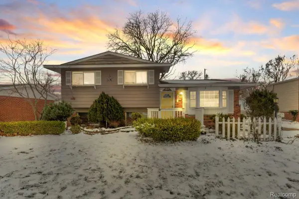 35759 Somerset Street, Westland, MI 48186