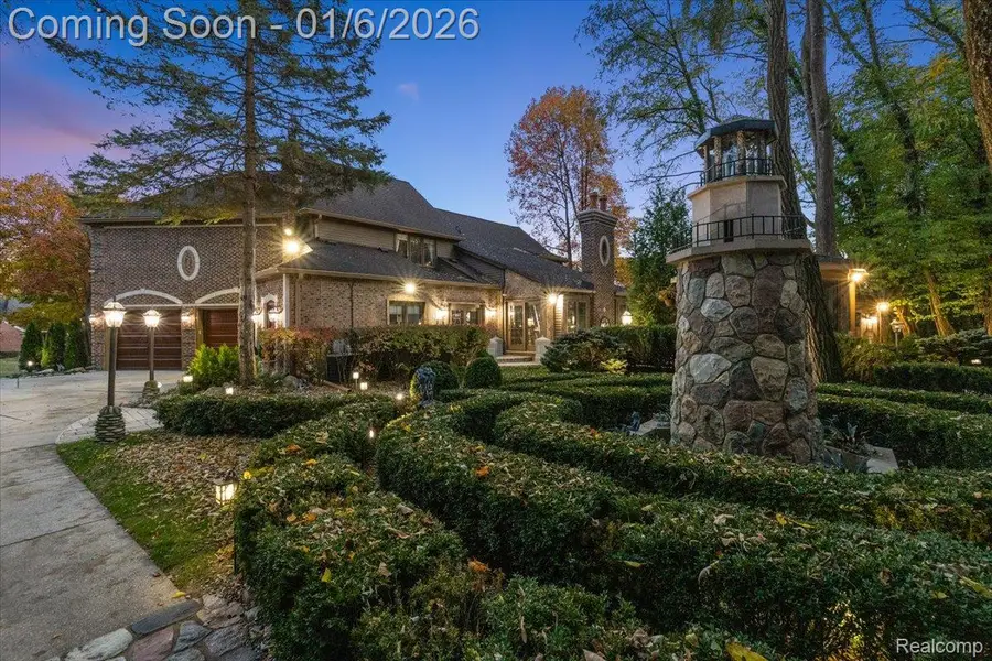 7310 Sandy Creek Lane, Bloomfield, MI 48301 - Image #3